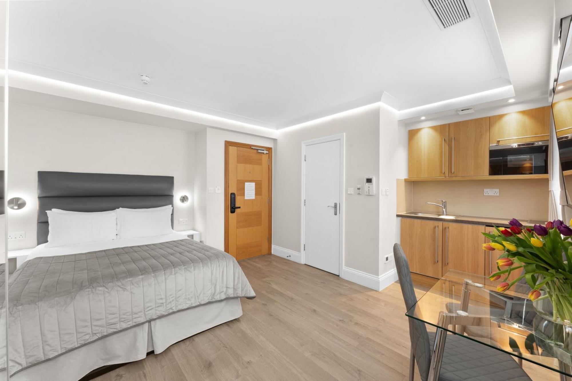Cleveland Residences Russell Square Лондон Экстерьер фото