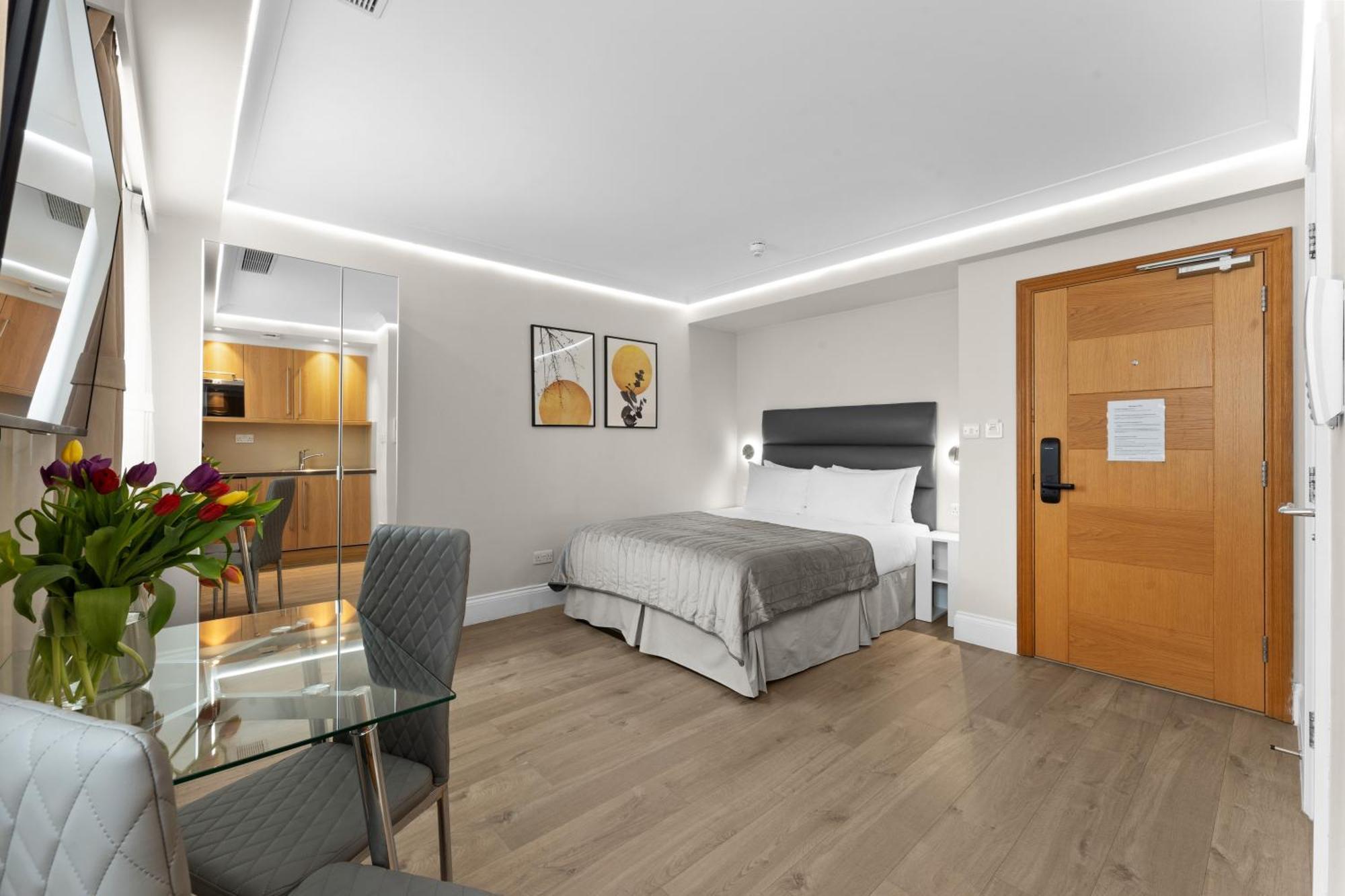 Cleveland Residences Russell Square Лондон Экстерьер фото