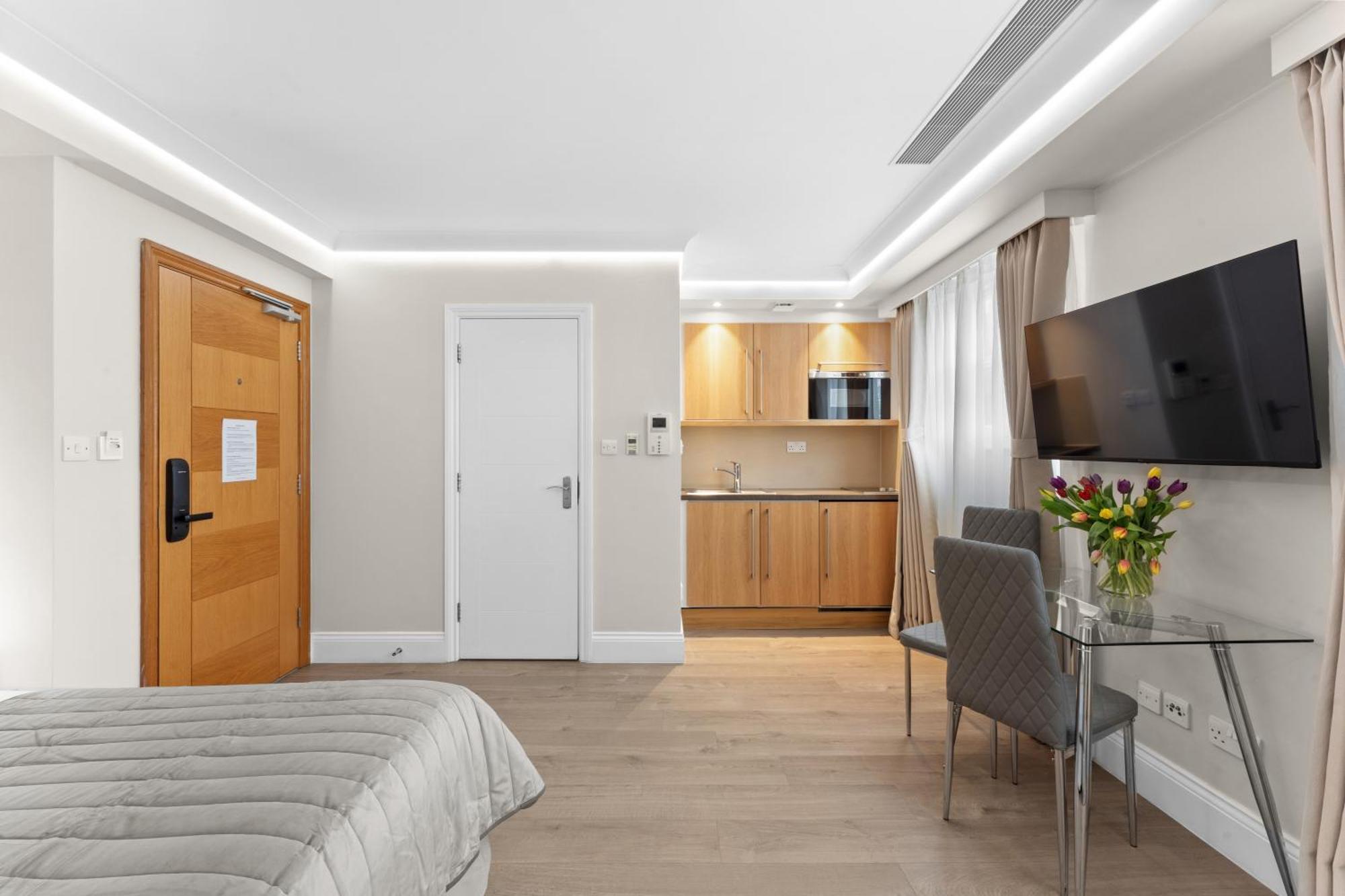 Cleveland Residences Russell Square Лондон Экстерьер фото
