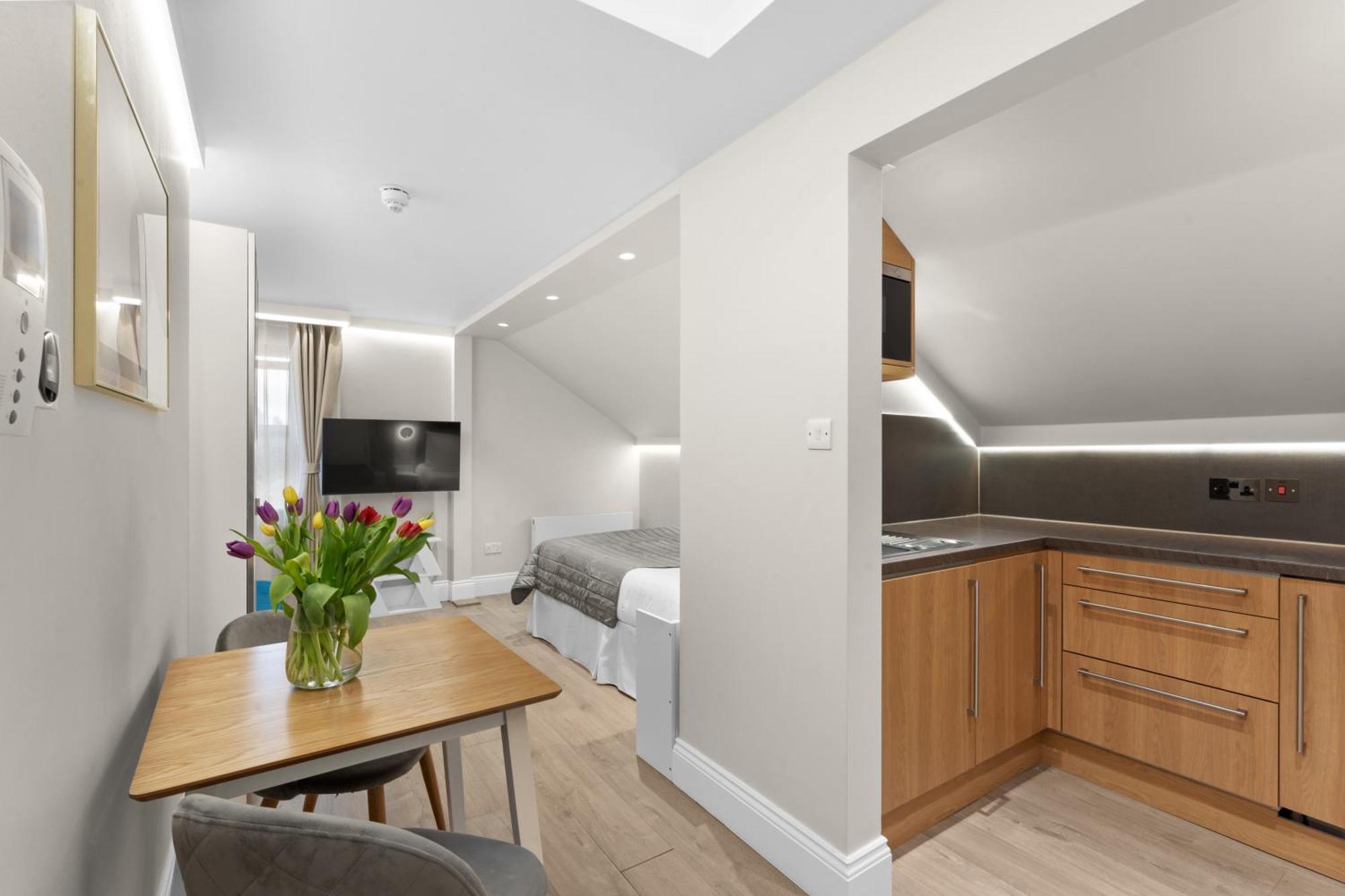 Cleveland Residences Russell Square Лондон Экстерьер фото
