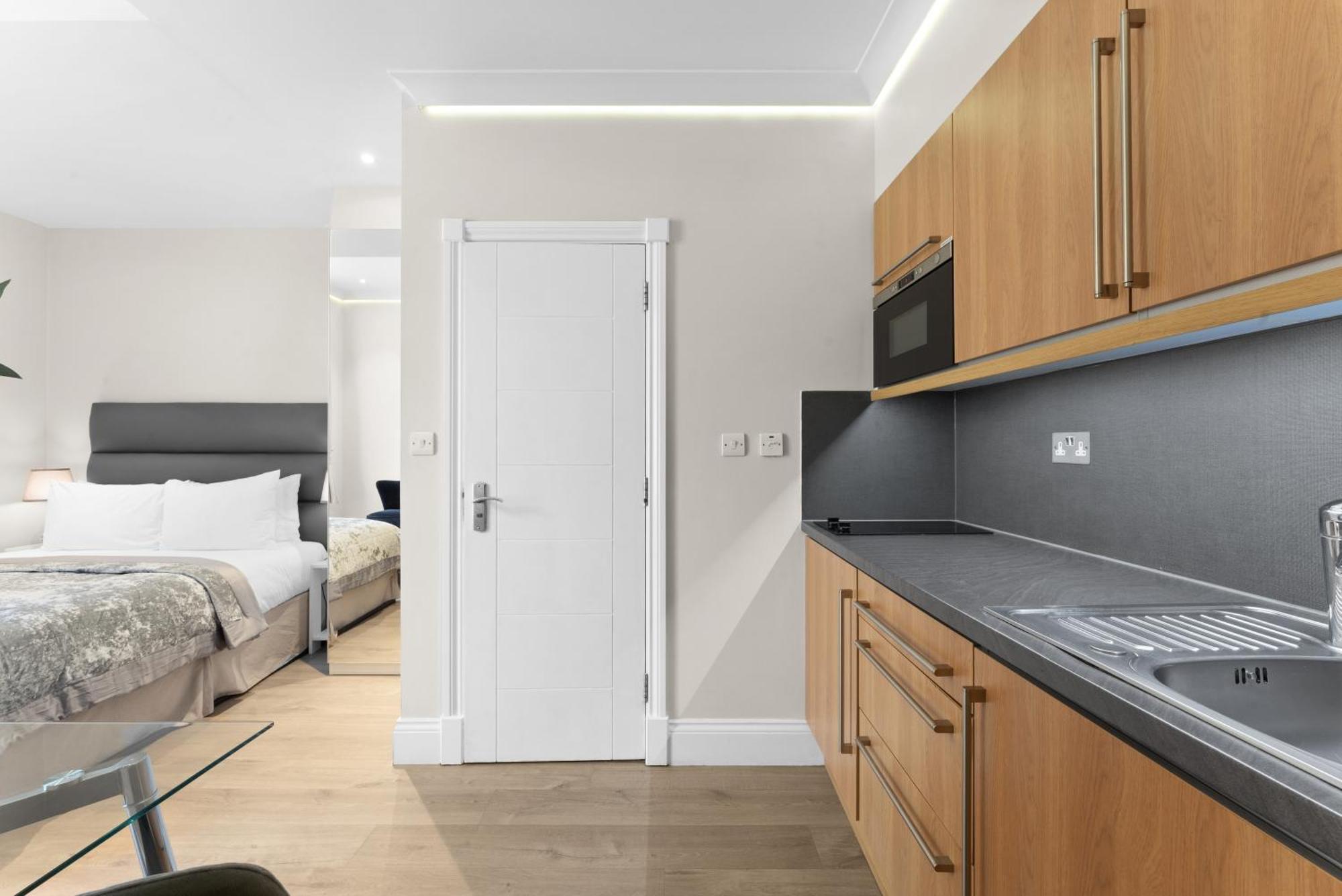 Cleveland Residences Russell Square Лондон Экстерьер фото