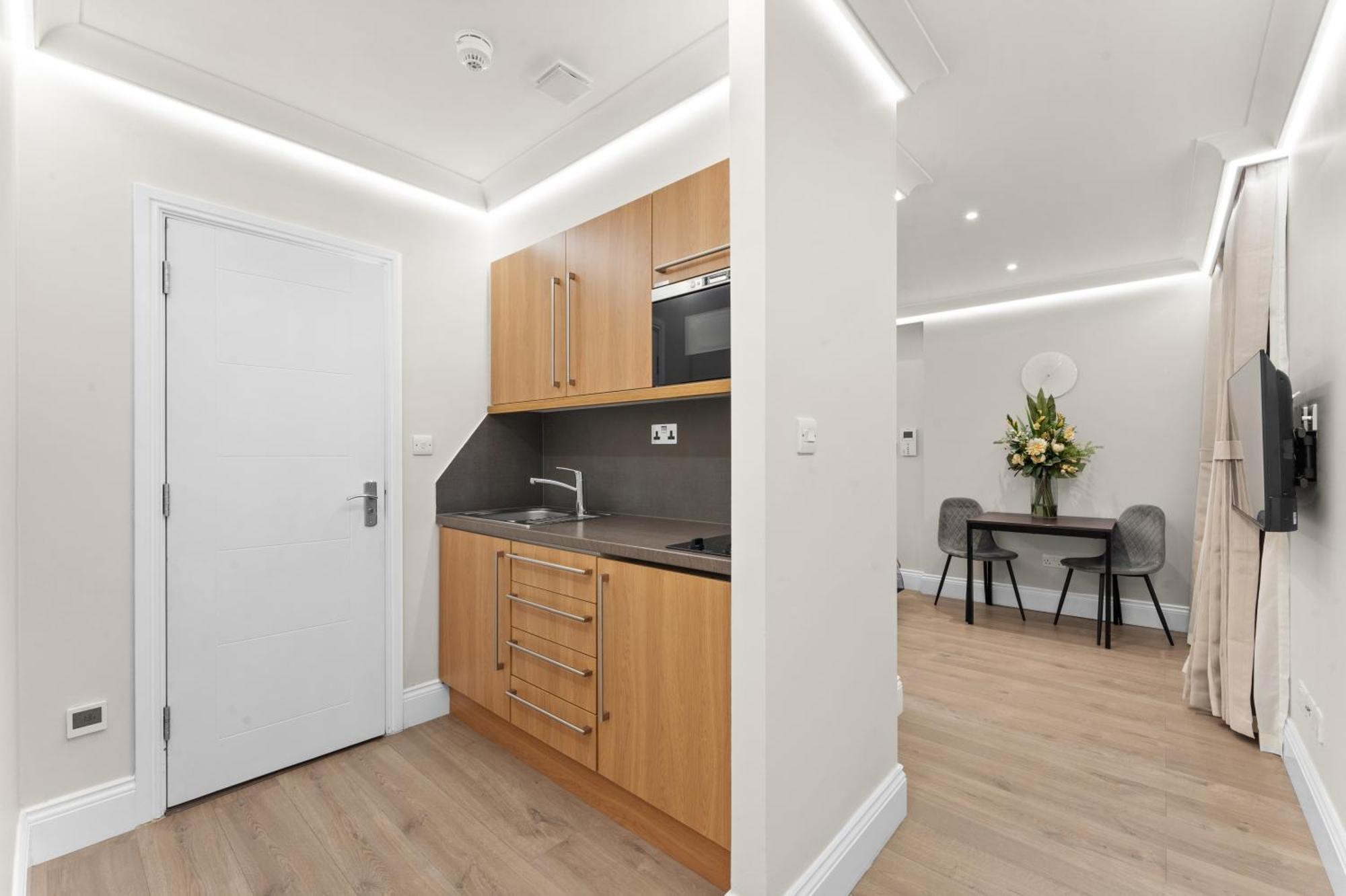 Cleveland Residences Russell Square Лондон Экстерьер фото